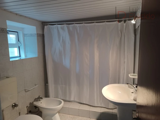 Quinta T2 para Venda em Abela Foto 9