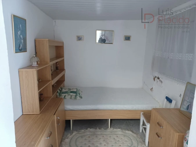 Quinta T2 para Venda em Abela Foto 10