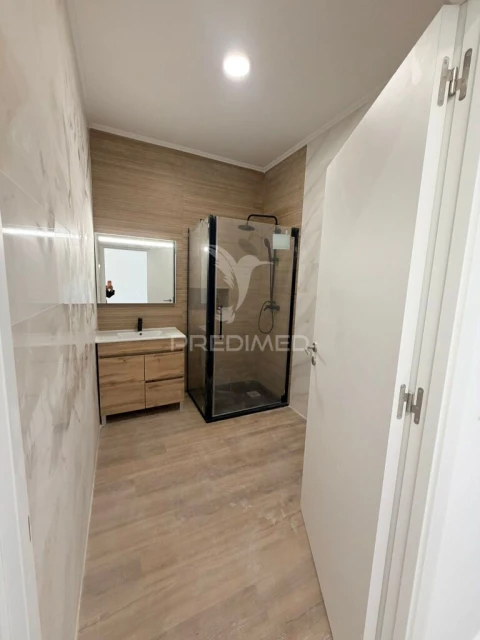 Apartamento T2 para Venda em Santa Maria, São Pedro e Matacães