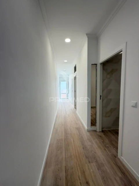 Apartamento T2 para Venda em Santa Maria, São Pedro e Matacães