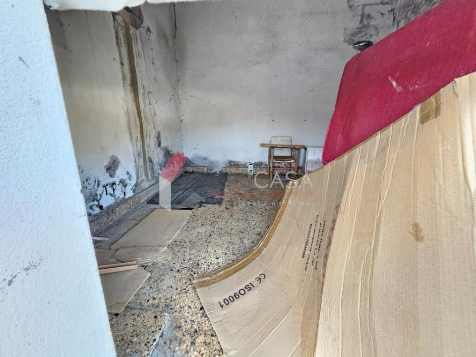 Armazém para Venda em Praia da Vitoria (Santa Cruz) Foto 7