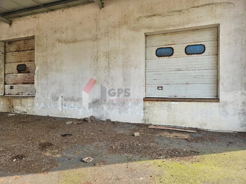 Armazém para Venda em Praia da Vitoria (Santa Cruz) Foto 51