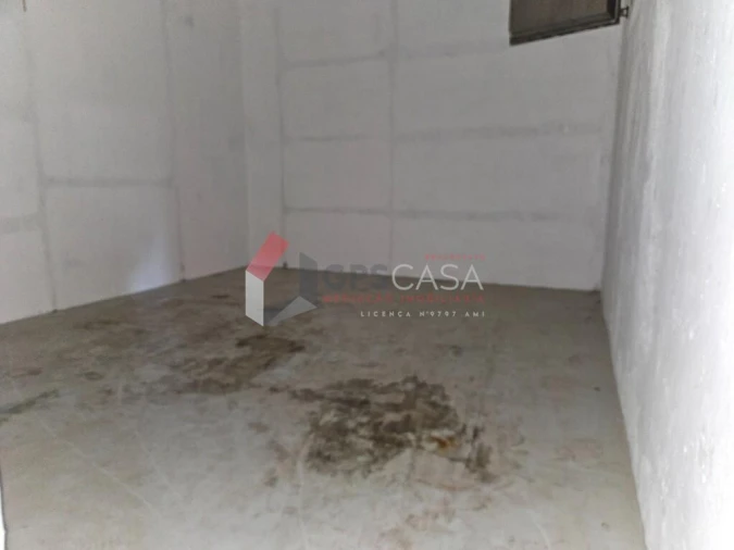 Armazém para Venda em Praia da Vitoria (Santa Cruz) Foto 40