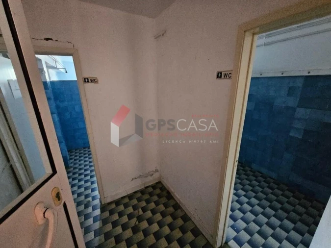 Armazém para Venda em Praia da Vitoria (Santa Cruz) Foto 32