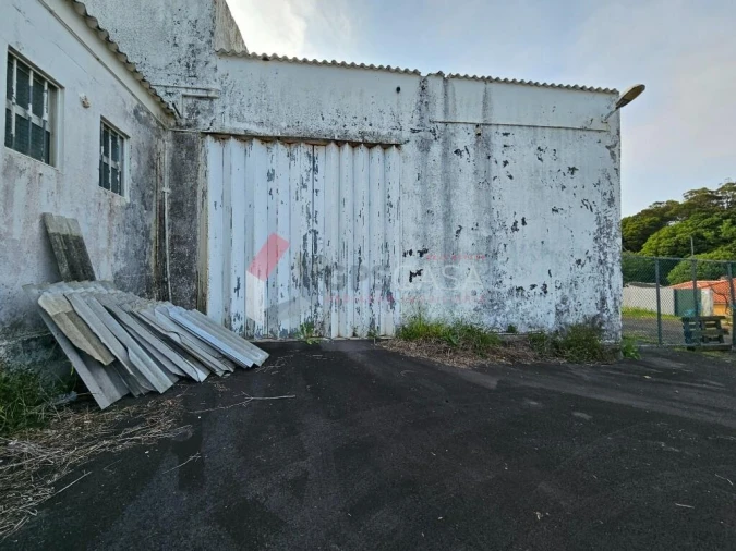 Armazém para Venda em Praia da Vitoria (Santa Cruz) Foto 52