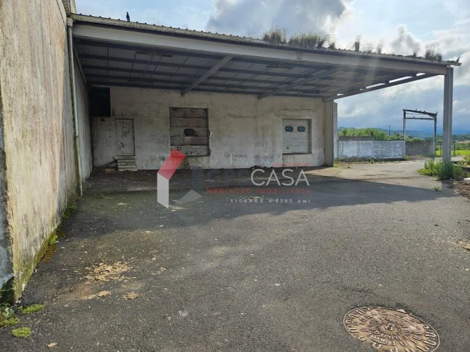 Armazém para Venda em Praia da Vitoria (Santa Cruz) Foto 43