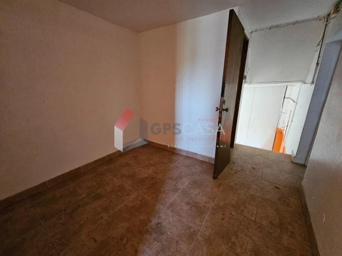 Armazém para Venda em Praia da Vitoria (Santa Cruz) Foto 34