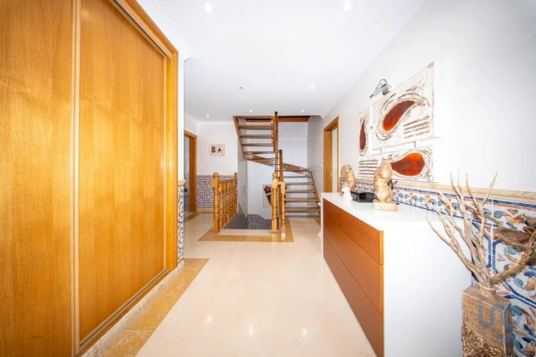 Moradia T4 para Venda em Ramada e Caneças Foto 11