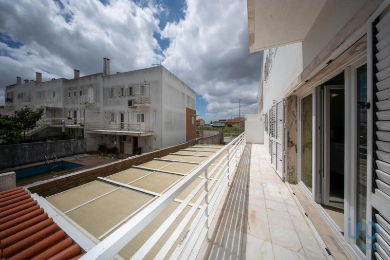 Moradia T4 para Venda em Ramada e Caneças Foto 8