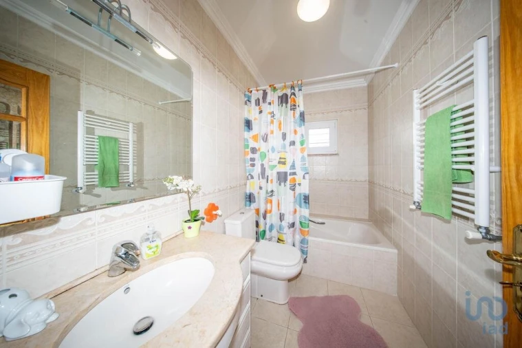 Moradia T4 para Venda em Ramada e Caneças Foto 4