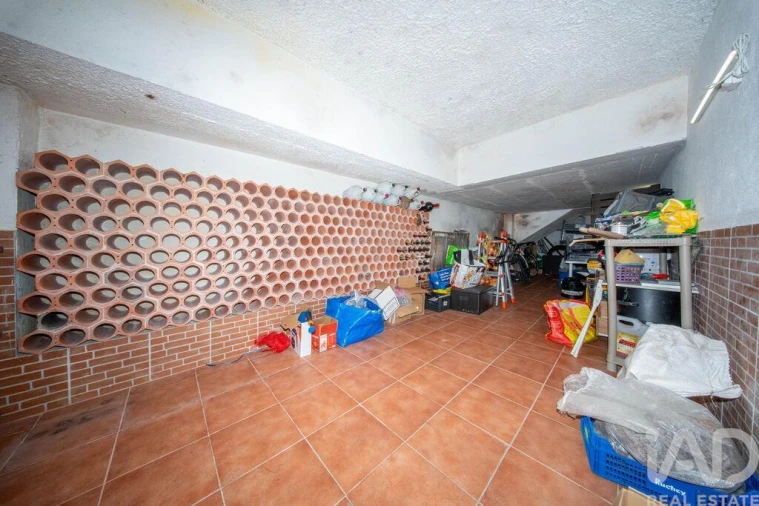 Moradia T4 para Venda em Ramada e Caneças Foto 28