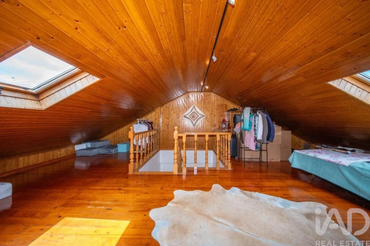 Moradia T4 para Venda em Ramada e Caneças Foto 24