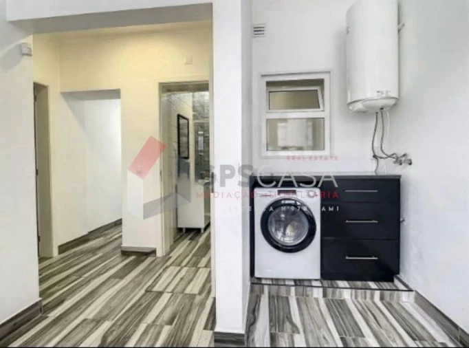 Apartamento T1 para Venda em Praia da Vitoria (Santa Cruz) Foto 2