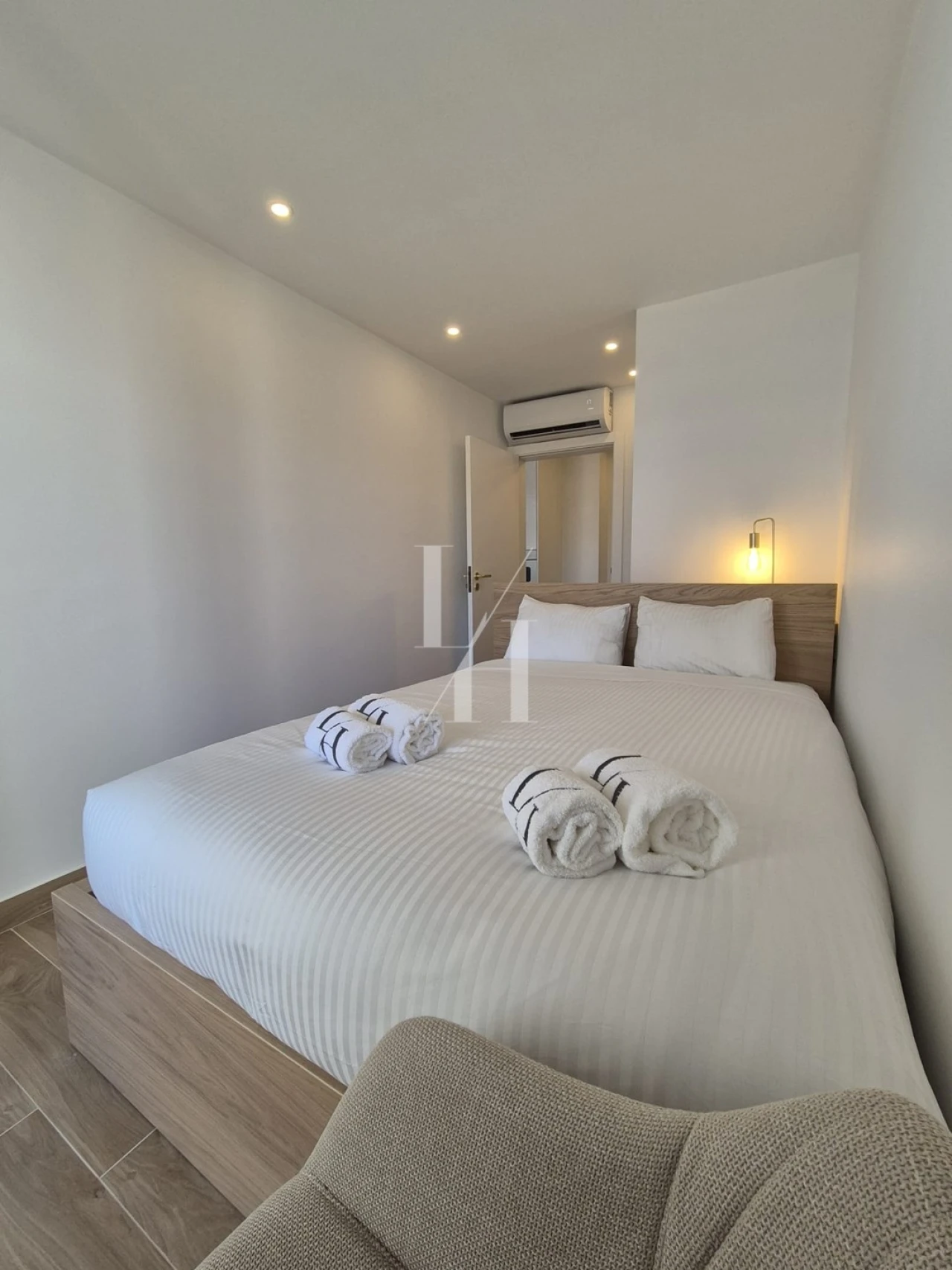 Apartamento T2 para Arrendamento férias em Quarteira Foto 9