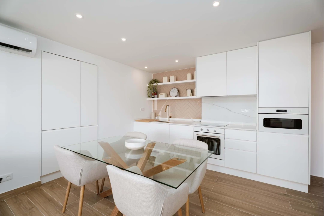 Apartamento T2 para Arrendamento férias em Quarteira Foto 16