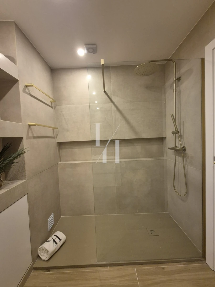 Apartamento T2 para Arrendamento férias em Quarteira Foto 8