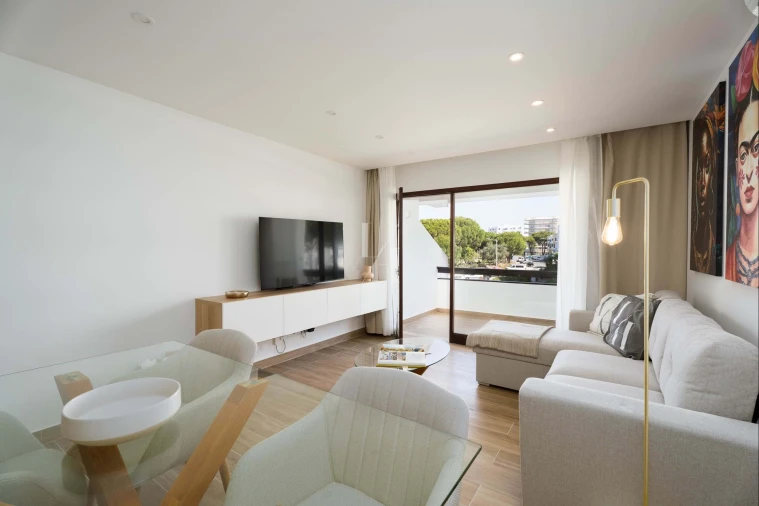 Apartamento T2 para Arrendamento férias em Quarteira Foto 18