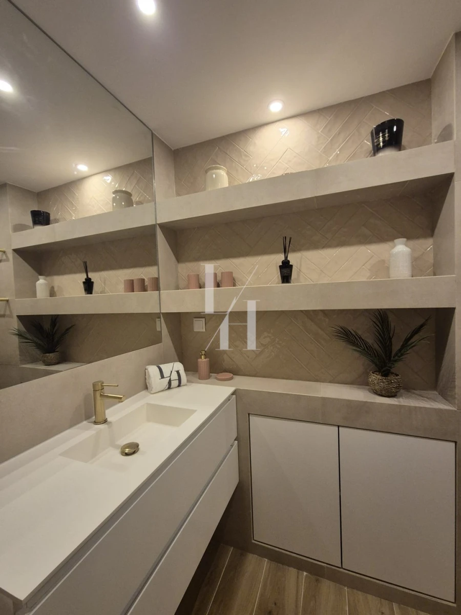 Apartamento T2 para Arrendamento férias em Quarteira Foto 7