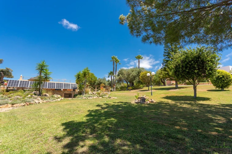 Moradia T4 para Venda em Santa Barbara de Nexe Foto 71