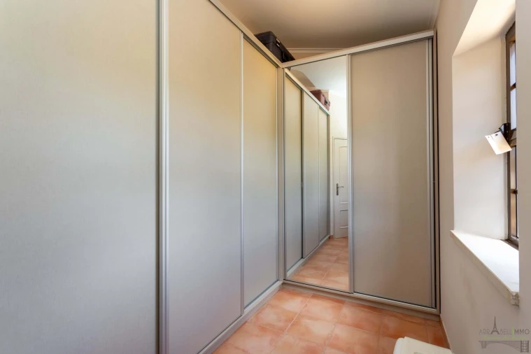 Moradia T4 para Venda em Santa Barbara de Nexe Foto 18