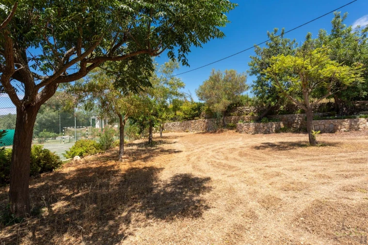 Moradia T4 para Venda em Santa Barbara de Nexe Foto 58