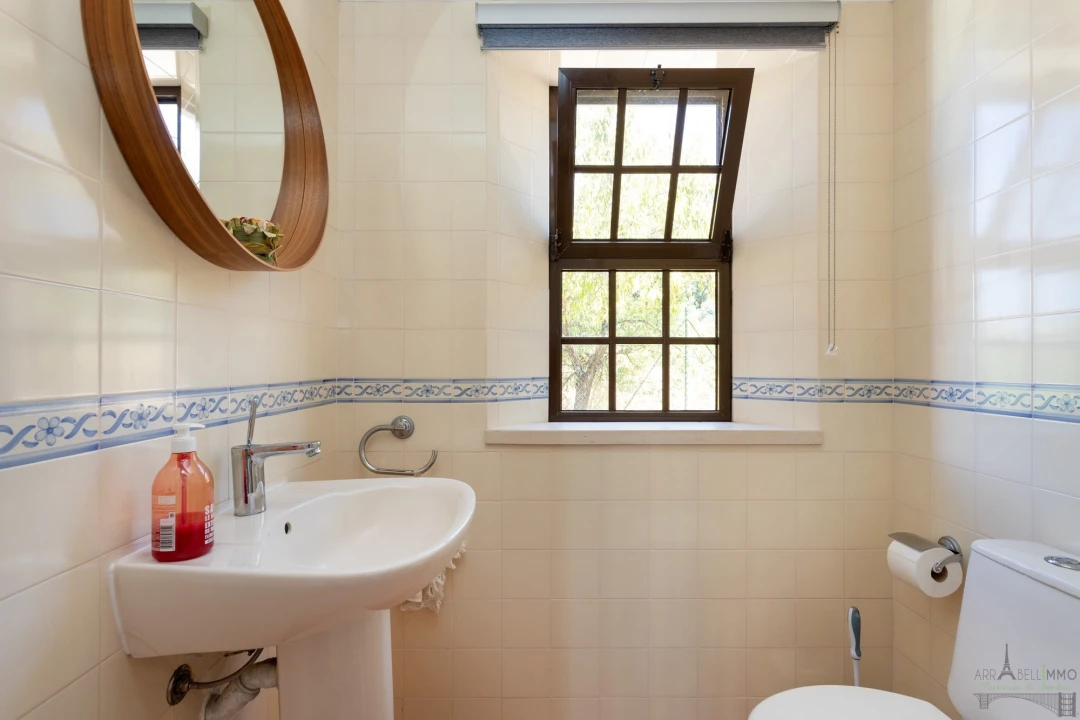 Moradia T4 para Venda em Santa Barbara de Nexe Foto 38