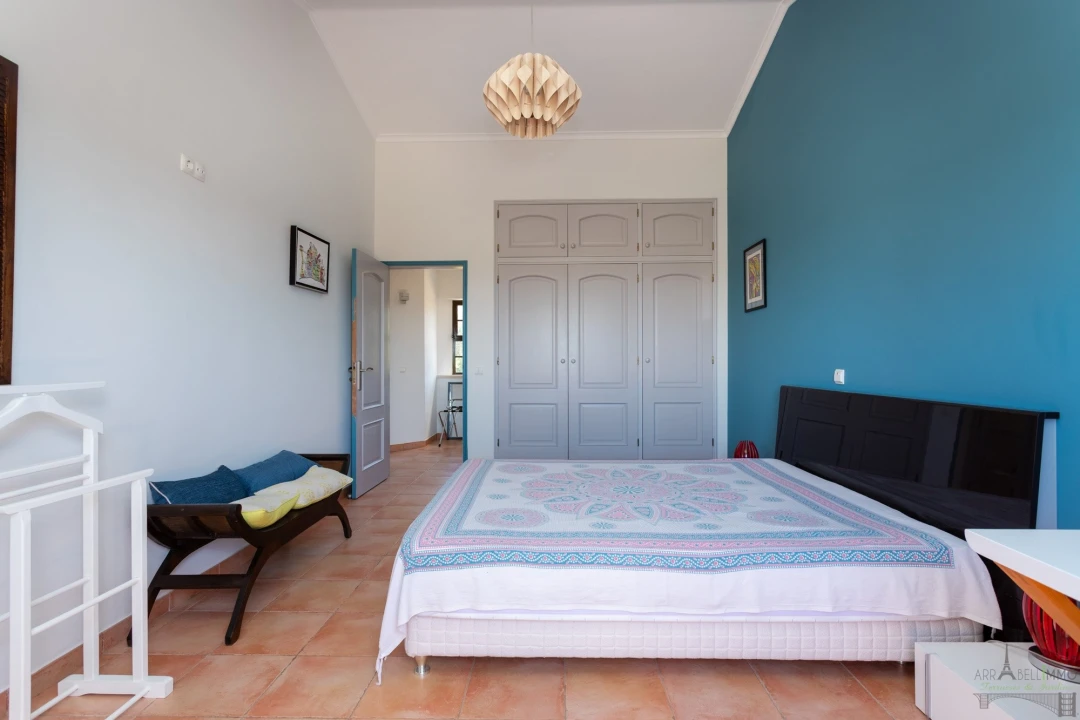 Moradia T4 para Venda em Santa Barbara de Nexe Foto 27