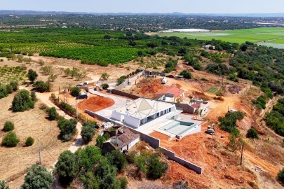 Moradia T4 para Venda em São Silvestre