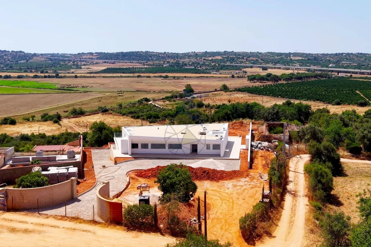 Moradia T4 para Venda em São Silvestre Foto 52