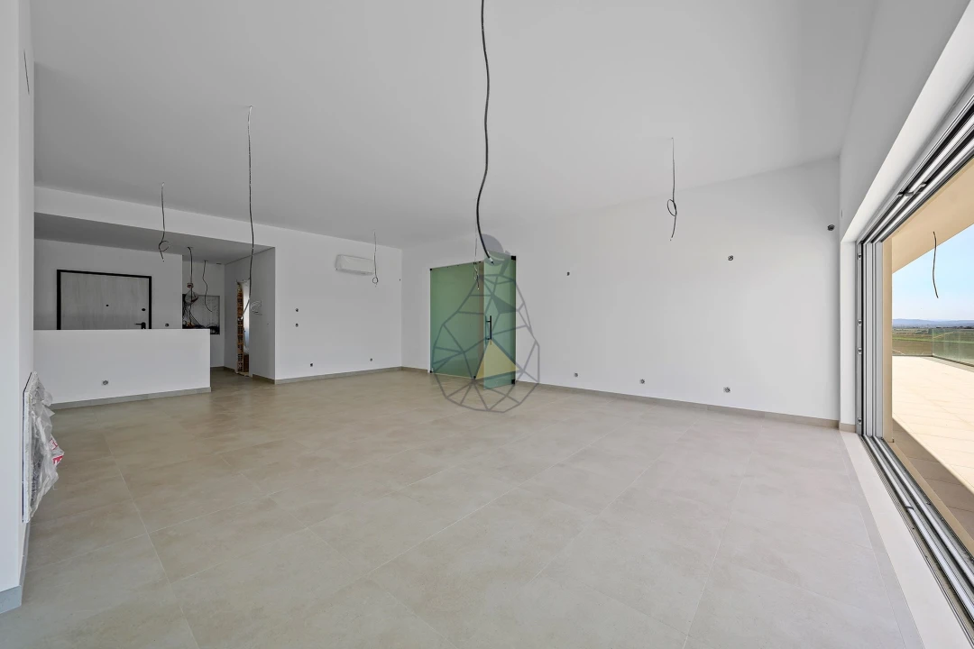Moradia T4 para Venda em São Silvestre Foto 6