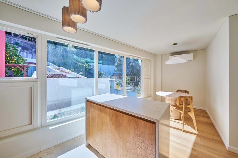 Apartamento T1 para Venda em Santo António Foto 18