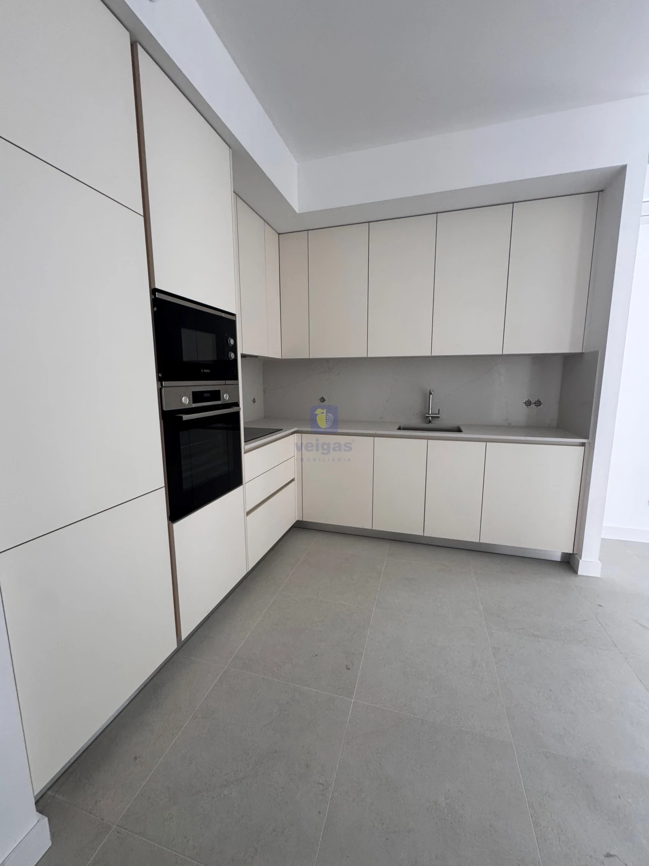 Apartamento T1 para Venda em Nazare Foto 22
