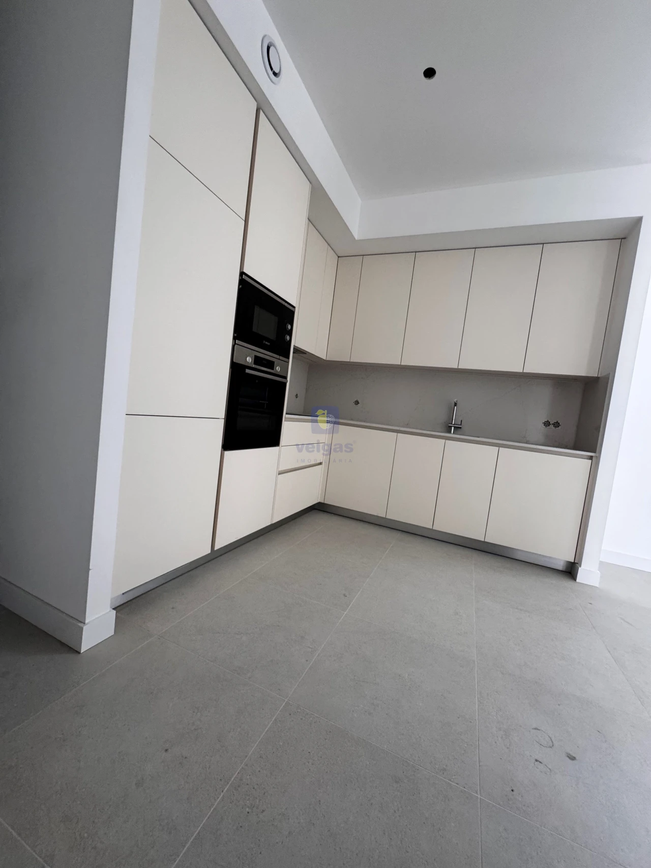 Apartamento T1 para Venda em Nazare Foto 21