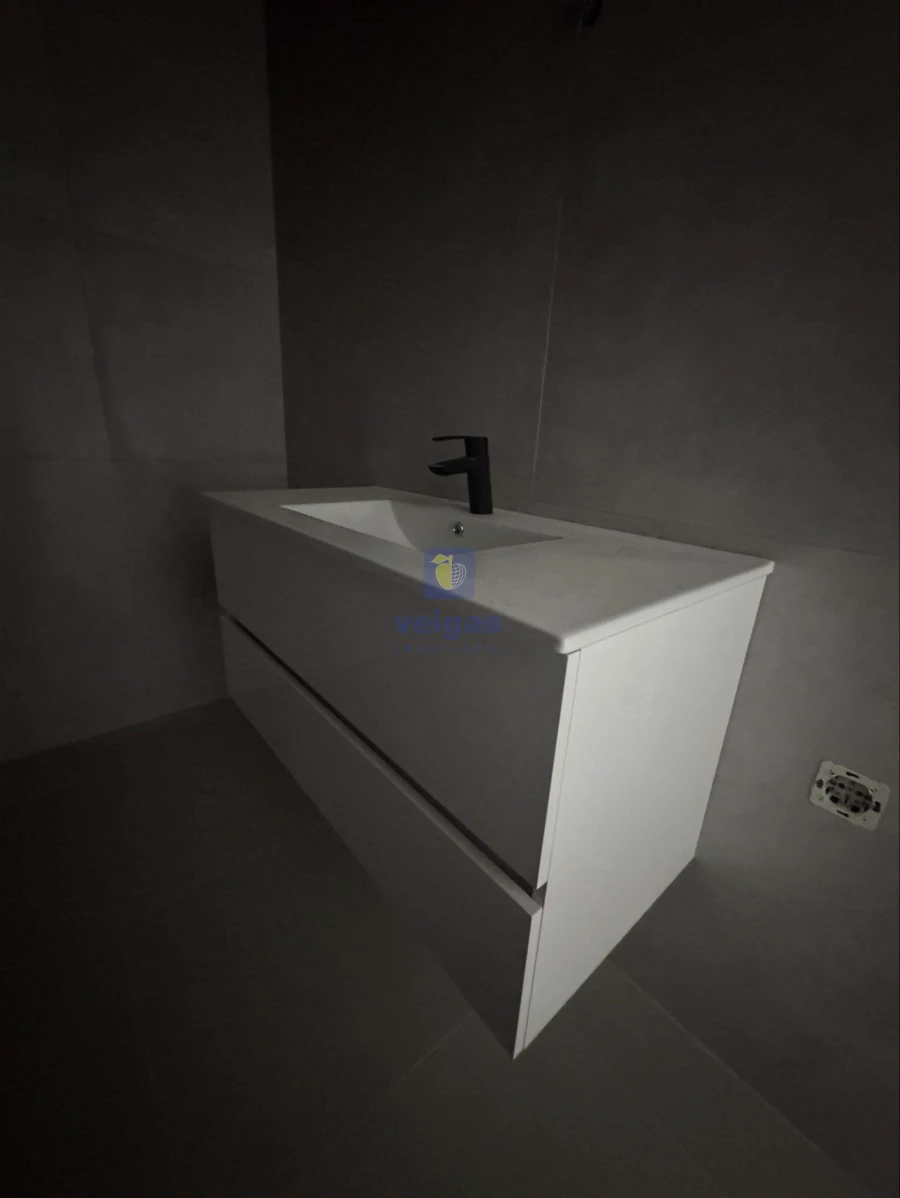 Apartamento T1 para Venda em Nazare Foto 31