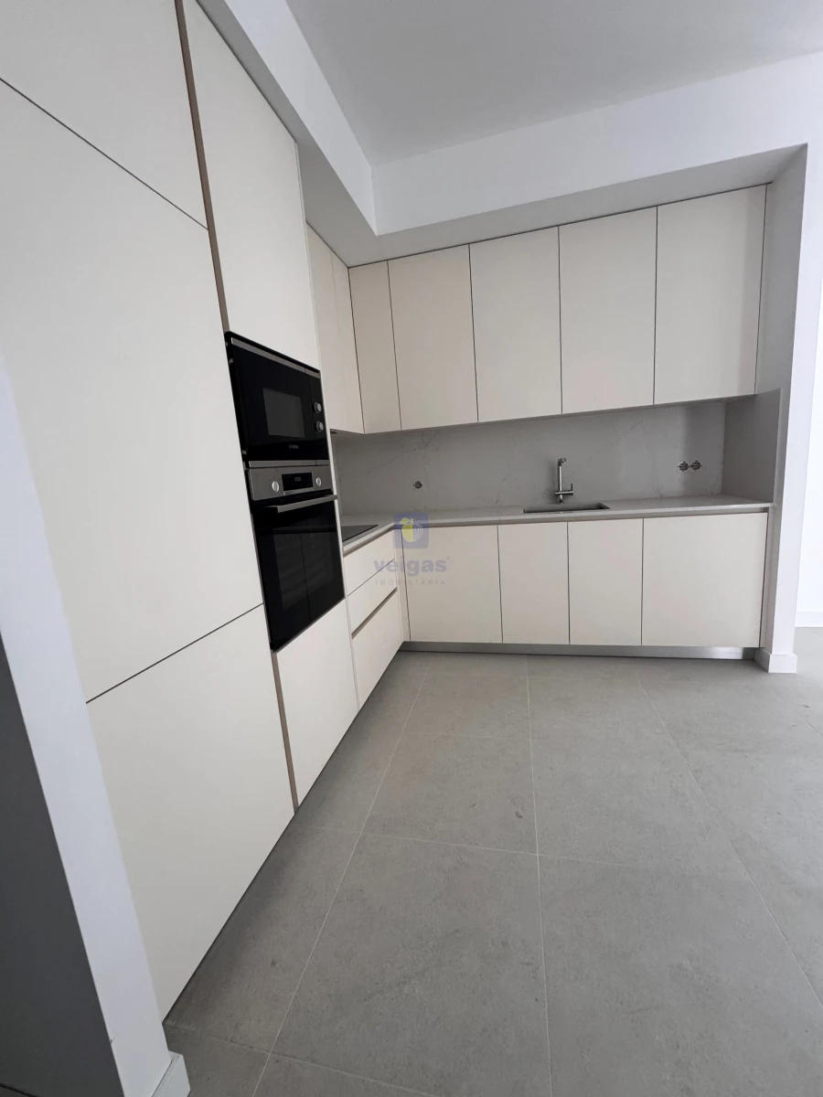 Apartamento T1 para Venda em Nazare Foto 20