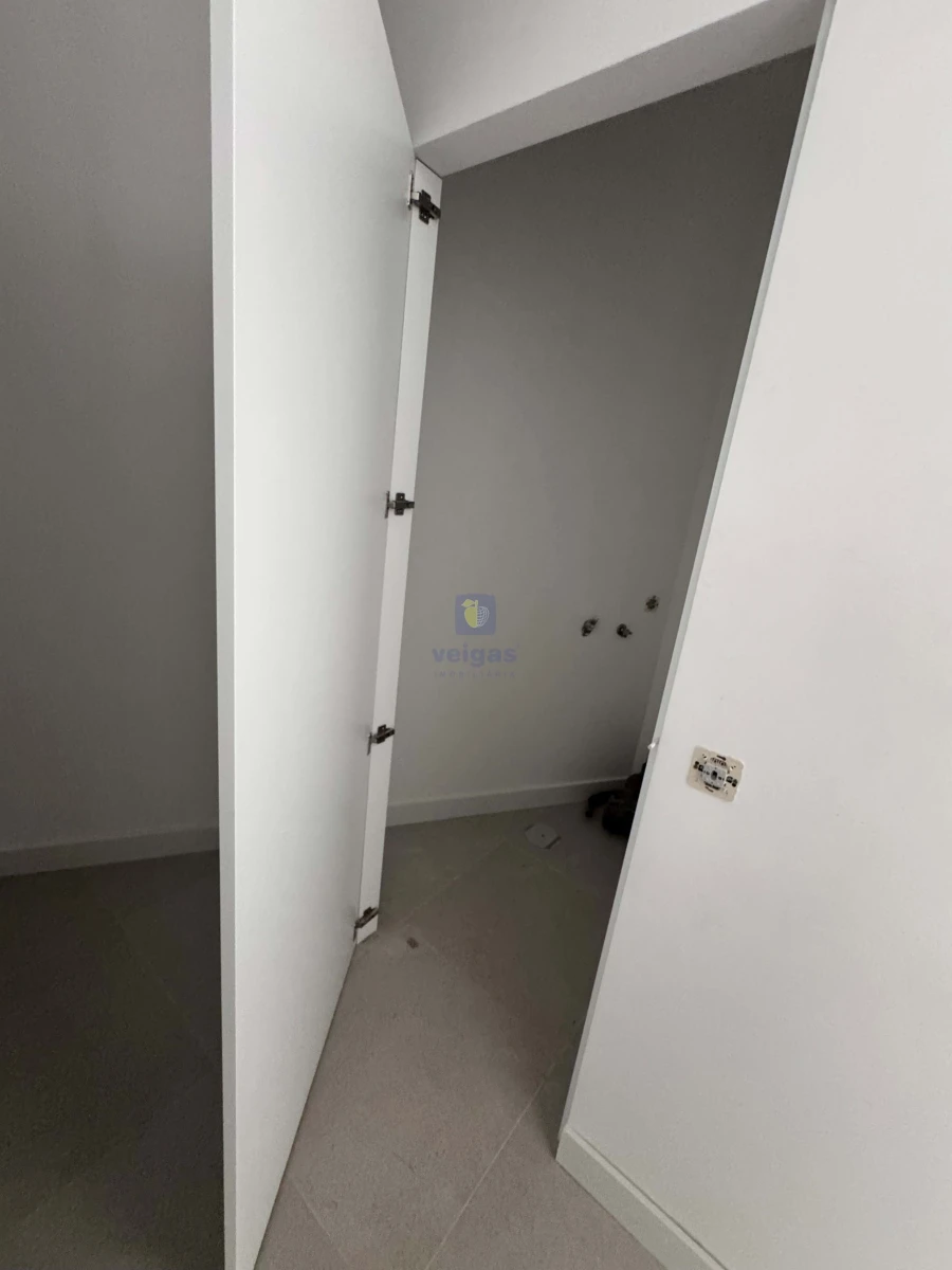 Apartamento T1 para Venda em Nazare Foto 24