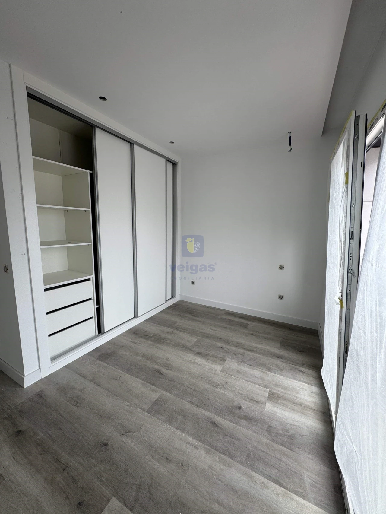 Apartamento T1 para Venda em Nazare Foto 10