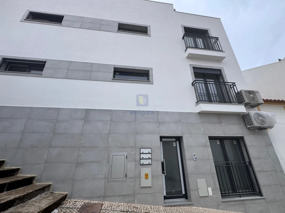 Apartamento T2 para Venda em Nazare Foto 1