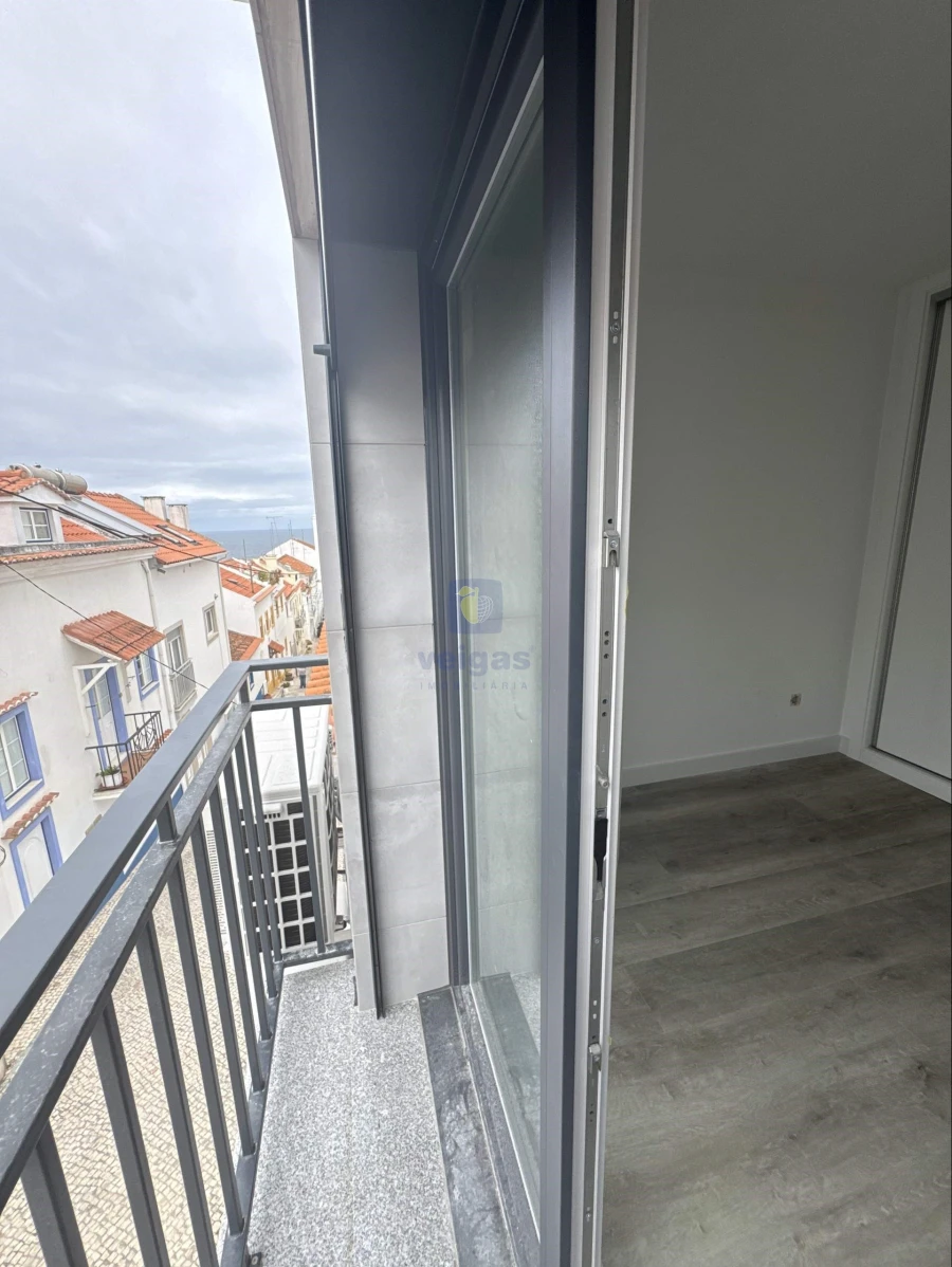 Apartamento T2 para Venda em Nazare Foto 13