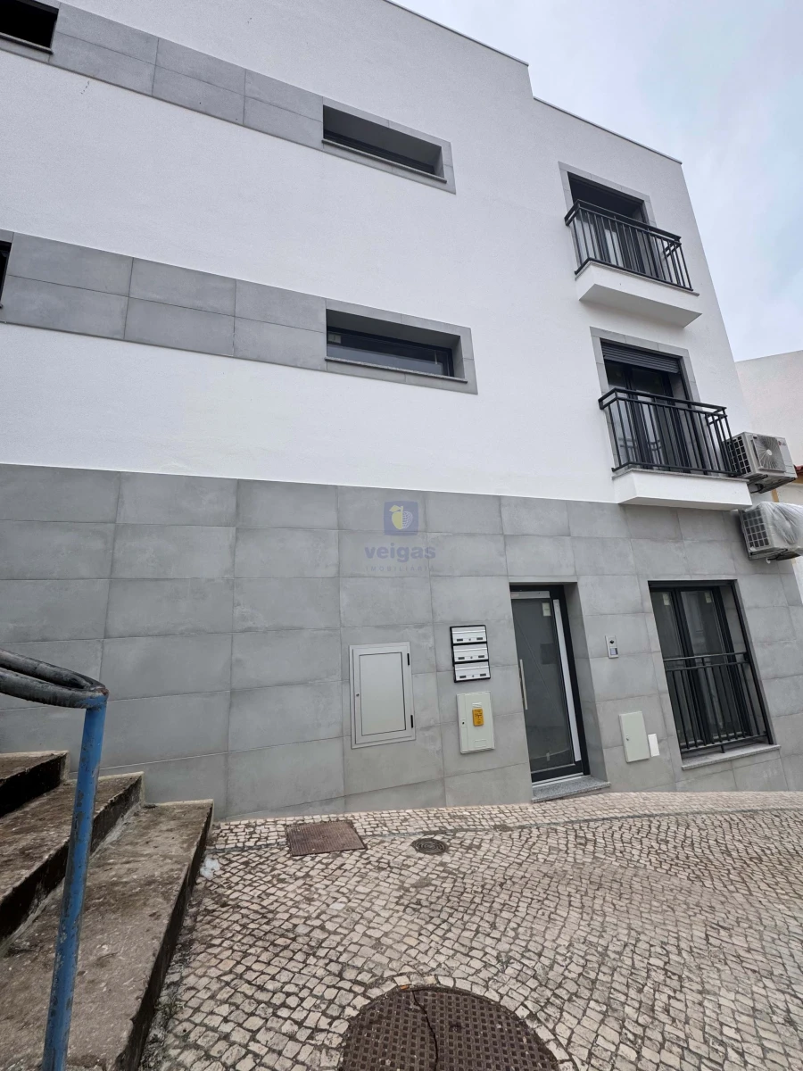 Apartamento T2 para Venda em Nazare Foto 3