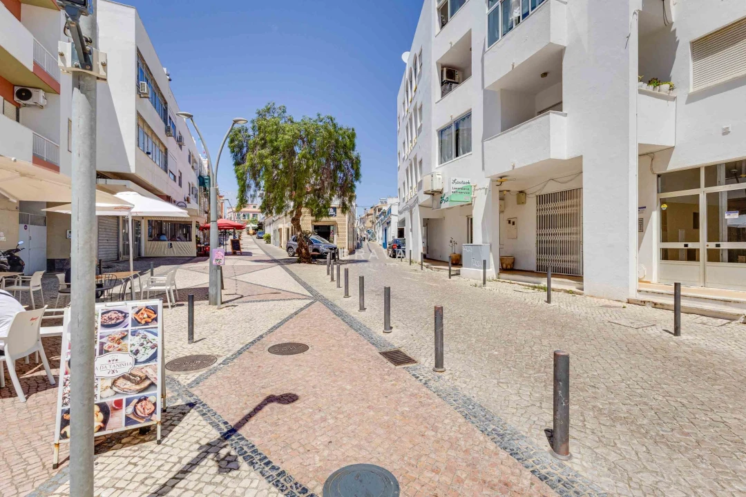 Negócio para Venda em Quarteira Foto 13