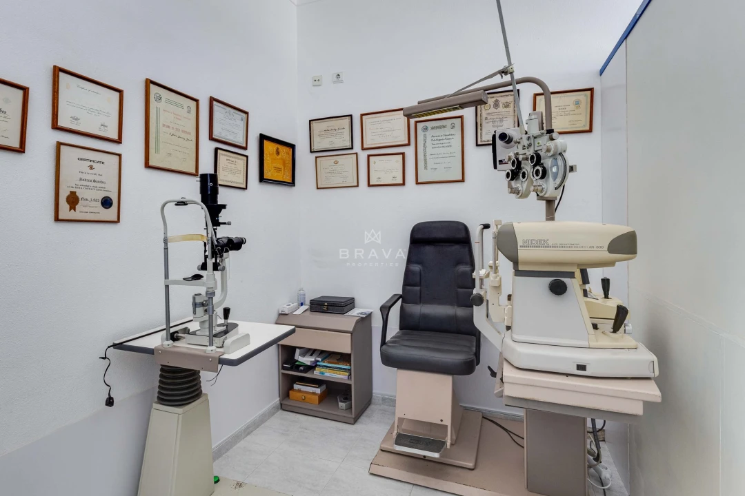 Negócio para Venda em Quarteira Foto 6