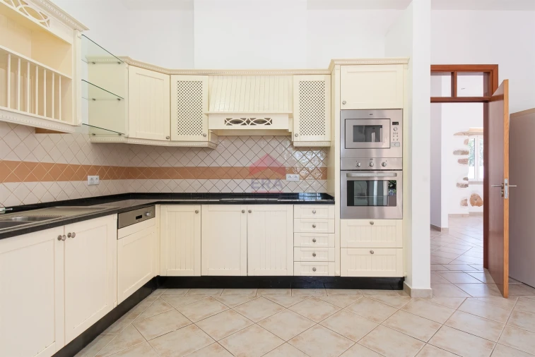 Moradia T4 para Venda em São Brás de Alportel Foto 4