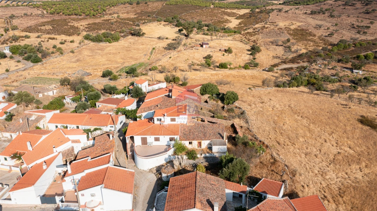 Moradia T2 para Venda em Giões Foto 1