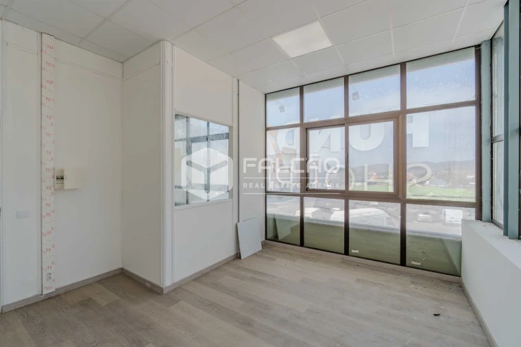 Loja para Venda em Fundão, Valverde, Donas, A. Joanes, A. Nova Cabo Foto 30