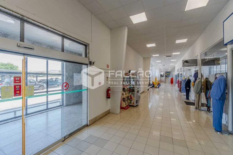 Loja para Venda em Fundão, Valverde, Donas, A. Joanes, A. Nova Cabo Foto 13