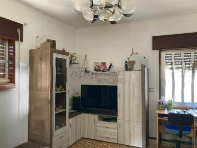 Moradia T4 para Venda em Vila Boa de Quires e Maureles Foto 4