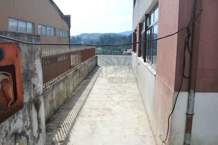 Armazém para Venda em Vila Boa de Quires e Maureles Foto 6