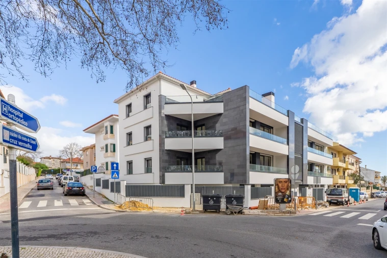 Apartamento T3 para Venda em Carcavelos e Parede Foto 3