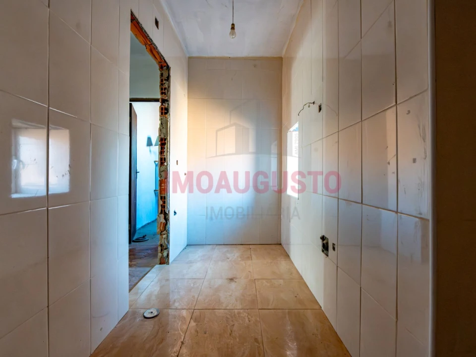 Moradia T3 para Venda em Figueira de Castelo Rodrigo Foto 8